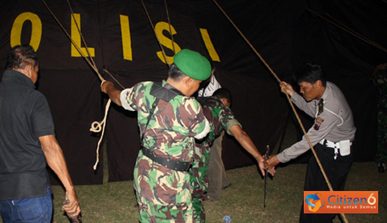 Citizen6, Kendal: Upaya pendekatan juga dilakukan personil TNI/Polri dengan cara mengadakan dialog umum di balai desa bersama seluruh warga. (Pengirim: Aryo W)