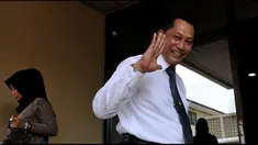 Komjen Pol Budi Waseso disebut-sebut dicopot dari jabatannya sebagai Kepala Bareskrim Polri. Namun, pria yang akrab disapa Buwas itu menyatakan, jika dirinya diamanatkan melepas jabatannya oleh Presiden atau Kapolri, ia siap mematuhi.