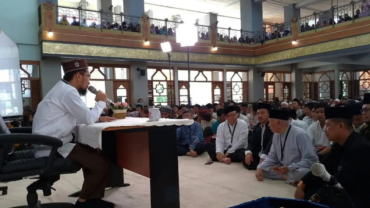 Ustadz Adi Hidayat