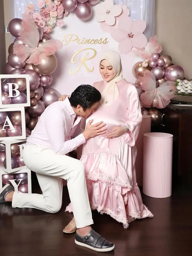 Syahrini umumkan kelahiran bayi (Instagram/princessyahrini)