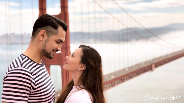 [Bintang] Asmirandah dan Jonas Rivanno