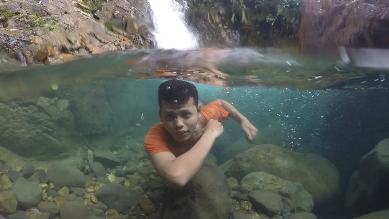[Reservasi] Tips foto split underwater