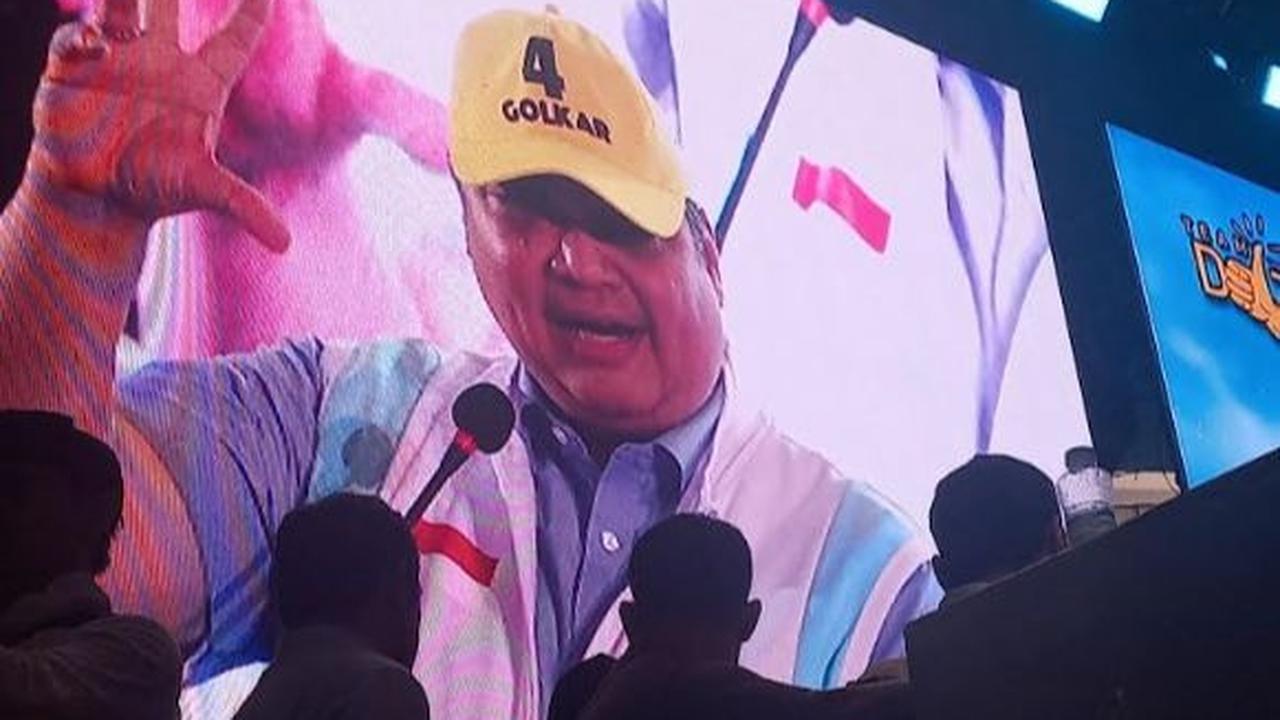"Siap? Siap menangkan Prabowo-Gibran? Siap?," tegasnya.