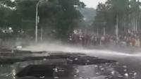 Aksi unjuk rasa Hari Buruh di di depan Kantor Gubernur Jawa Tengah di Jalan Pahlawan, Kota Semarang, pada Kamis sore (1/5/2025) berakhir ricuh. (Liputan6.com/ Dok Ist)