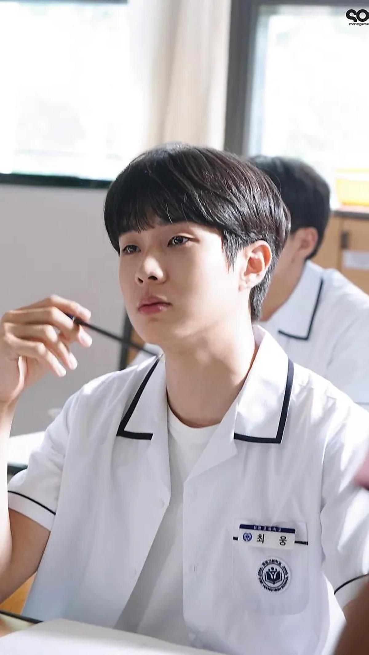 12. Choi Woo Sik: Kisah Cinta Fluffy di "Our Beloved Summer"