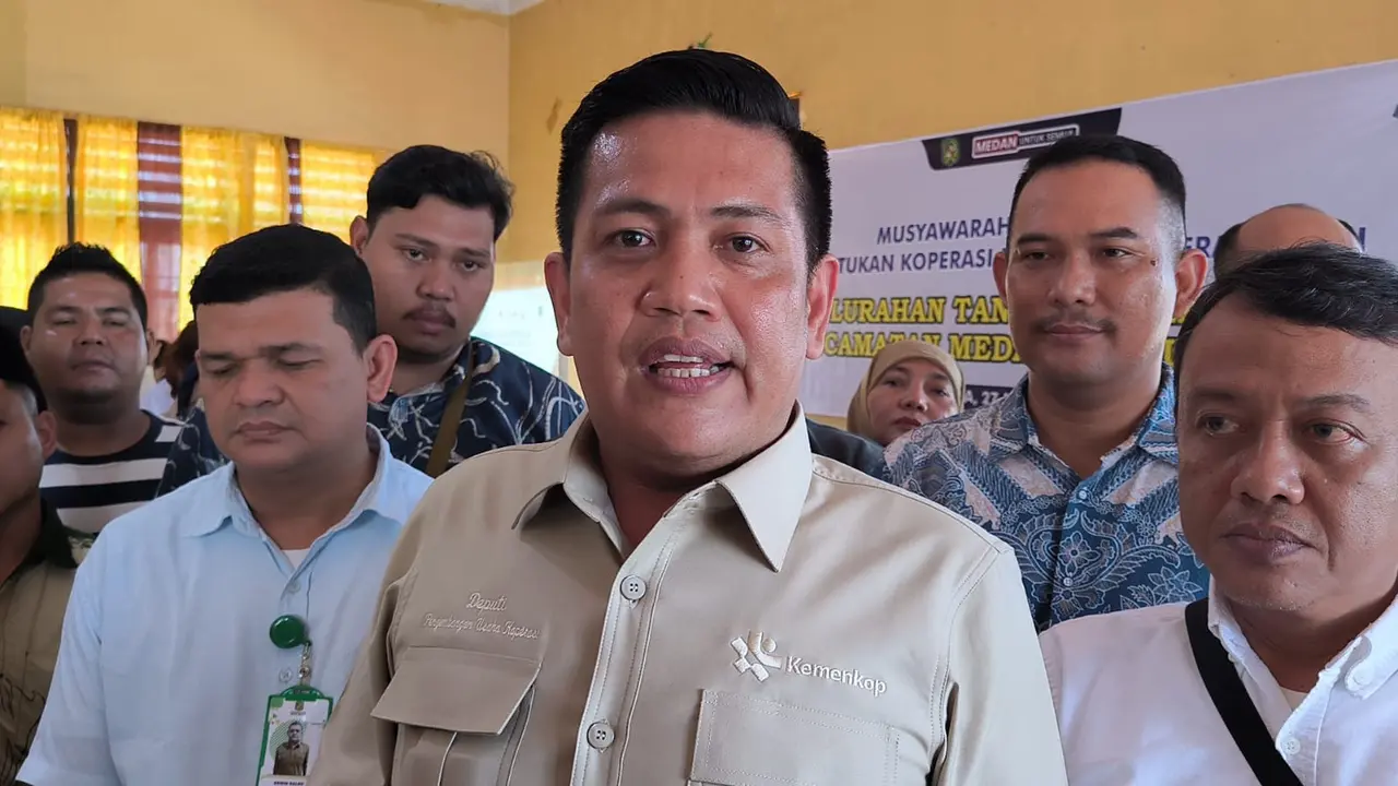 Deputi Bidang Pengembangan Usaha Koperasi Kementerian Koperasi RI, Panel Barus