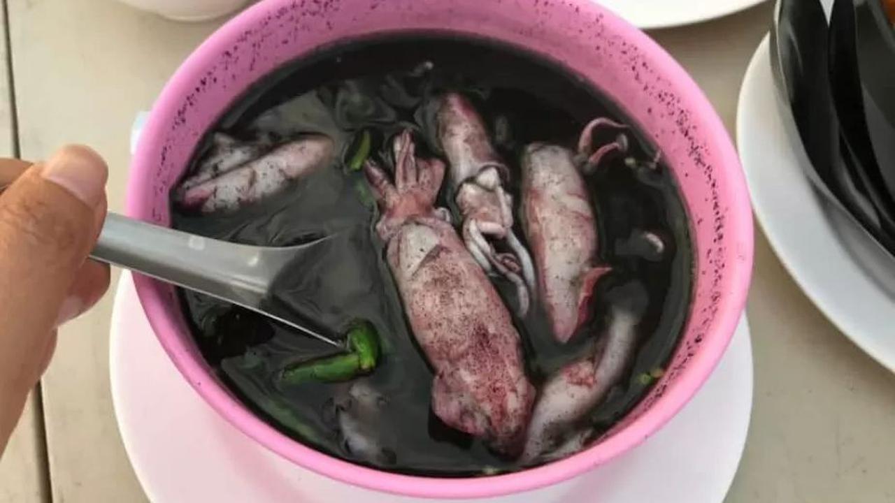 9. Sup Tinta Cumi: Detoksifikasi ala Jepang