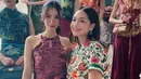 <p>Tak hanya Heart, acara ini juga diramaikan oleh kehadiran para selebritas ternama Indonesia yang memancarkan pesona luar biasa. Seperti Nagita Slavina yang memancarkan nuansa elegan tetapi juga playful lewat padu padan floral blouse dengan aksen bulu di tepian, yang dipadukan dengan loose pants warna maroon, serta tas jinjing Vone World x Heart Evangelista. [Fimela/Hilda Irach].</p>