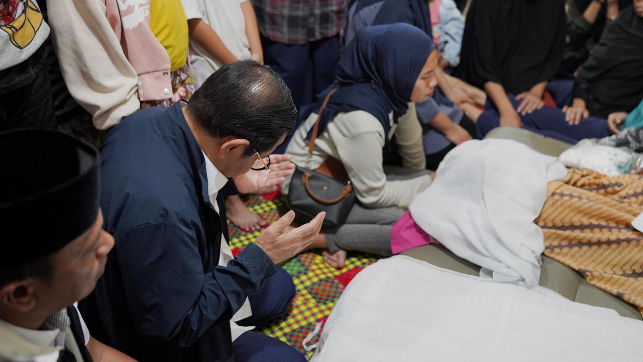 Pramono Datangi Rumah Bocah Hanyut saat Evakuasi Banjir di Tebet, Sampaikan Duka Mendalam ke Keluarga