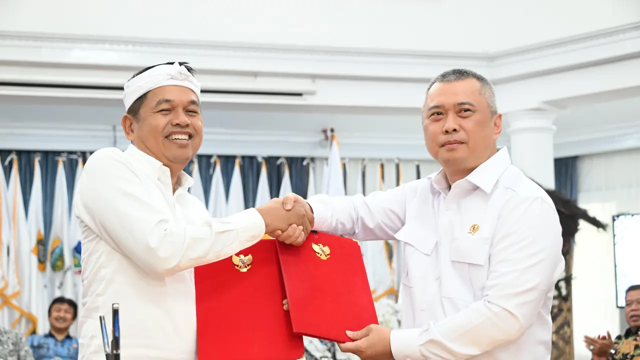Menteri Perhubungan (Menhub) Dudy Purwagandhi dan Gubernur Jawa Barat Dedi Mulyadi