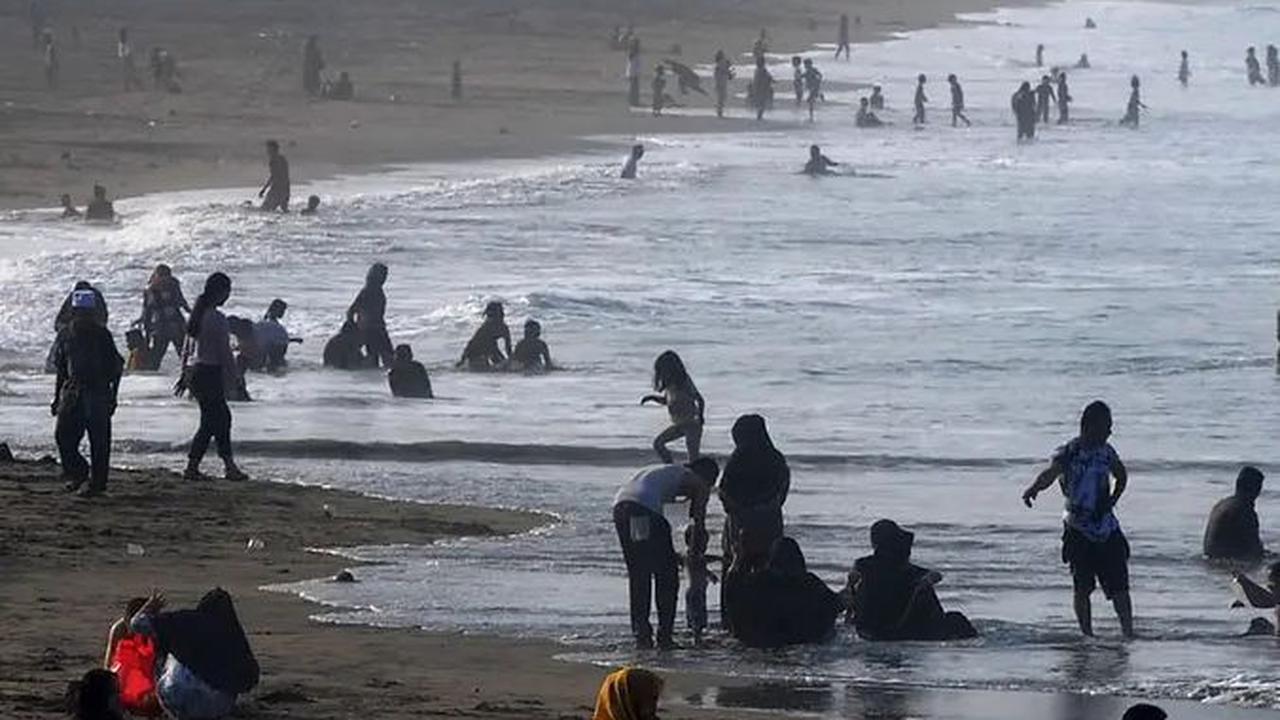 <b>Pantai Pelabuhan Ratu </b>