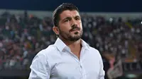Mantan Bintang AC Milan Tertarik Latih MU