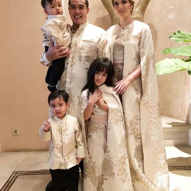 730 Model Baju Anak Nia Ramadhani HD Terbaru