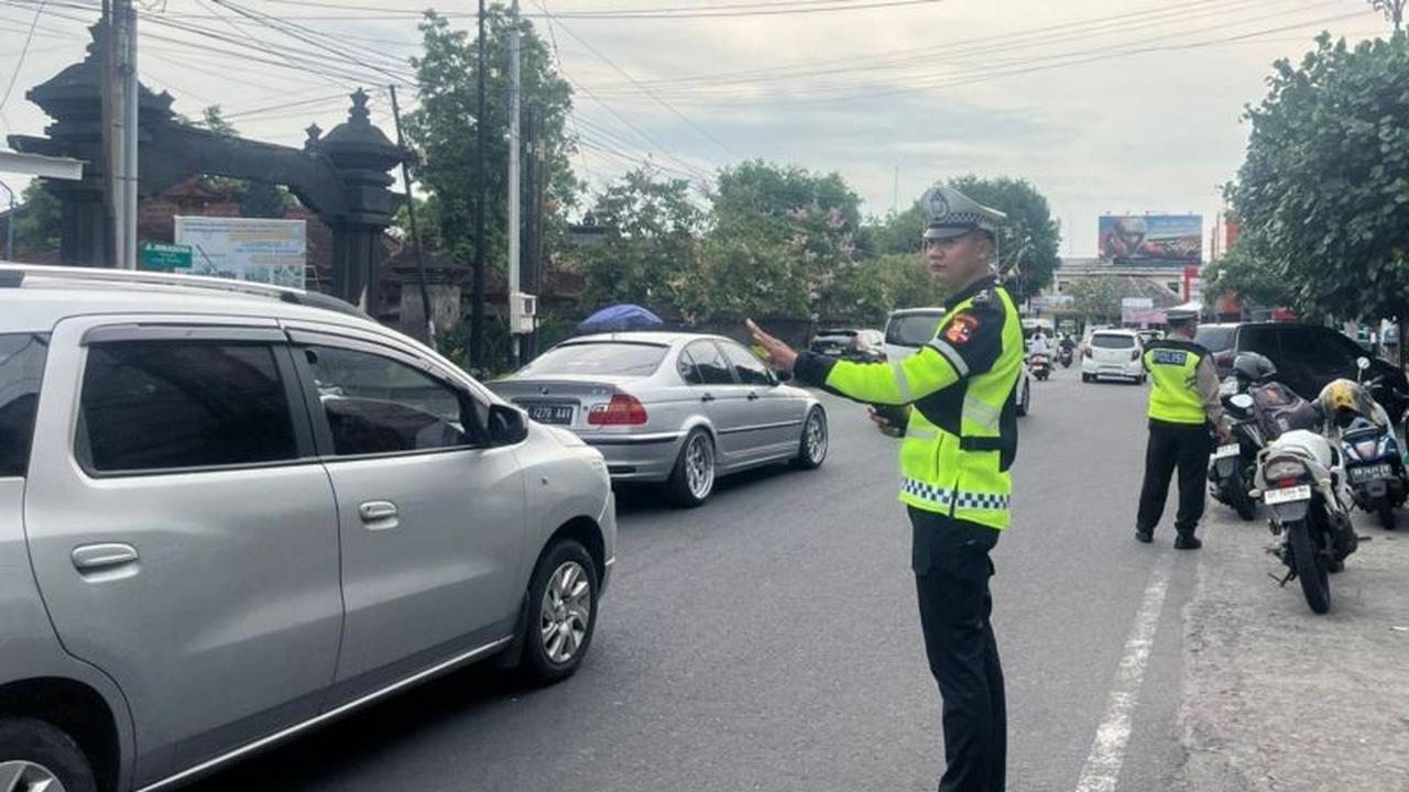 Polresta Mataram Tingkatkan Pengamanan Lalu Lintas Ramadhan 1447 H untuk Kelancaran Arus Kendaraan
