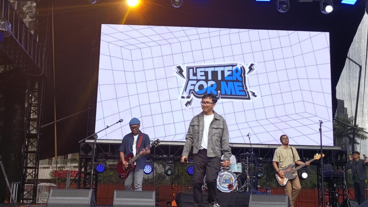 Band Letter For Me Membuka Penampilan di KapanLagi Buka Bareng BRI Festival 2025 Hari Kedua