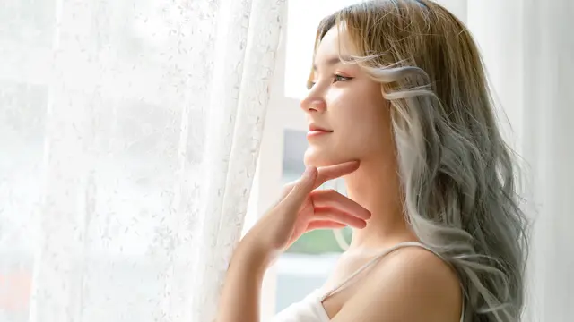 wanita juli keluar dari hubungan toxic