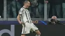 <p>Bek Juventus, Leonardo Bonucci berselebrasi usai mencetak gol ke gawang PSG selama pertandingan lanjutan grup H Liga Champions di stadion Allianz di Turin, Italia, Kamis (3/11/2022). Kekalahan ini membuat Juventus terlempar ke Liga Europa karena berada di posisi ketiga dengan tiga poin. (AP Photo/Antonio Calanni)</p>