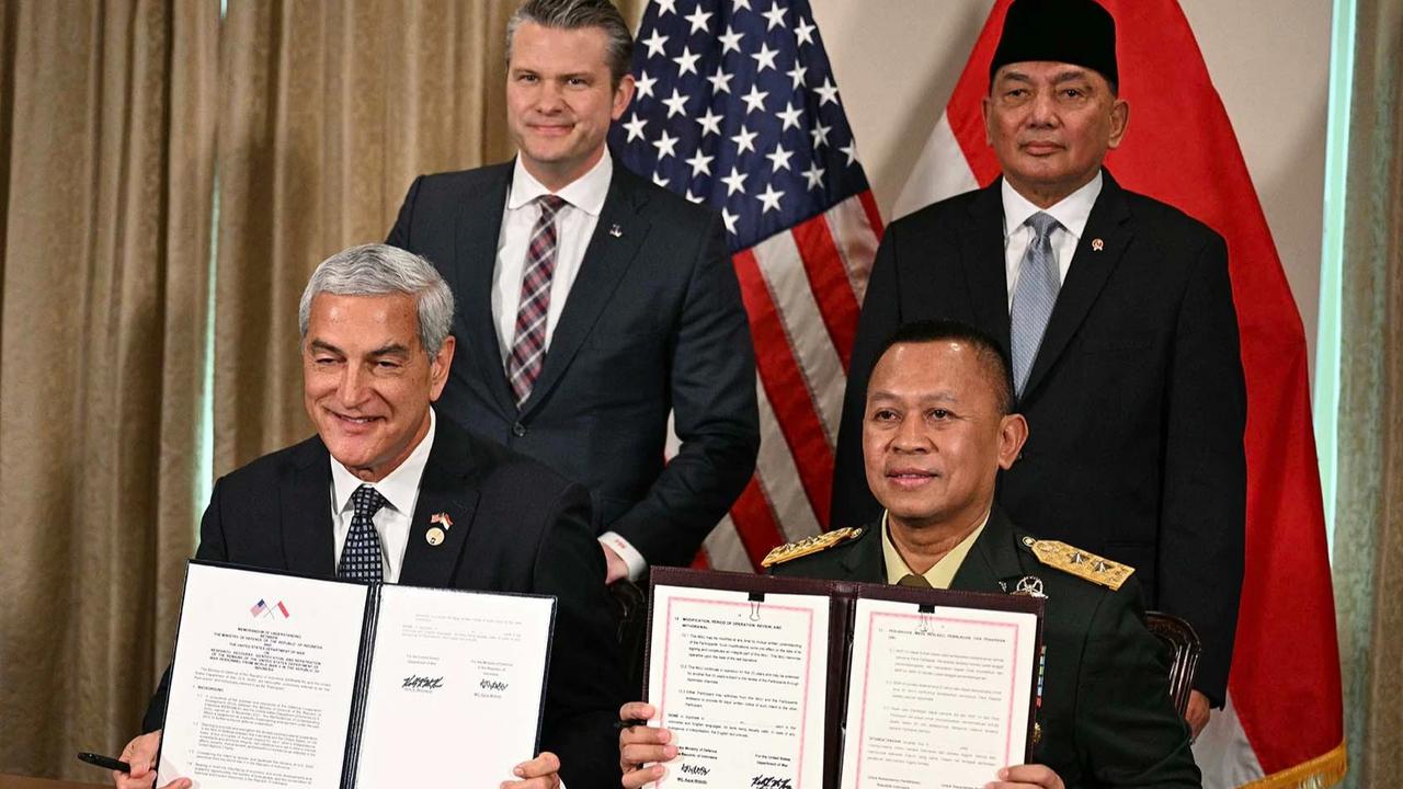 FOTO: Menhan Sjafrie Bertemu Menteri Perang Amerika Serikat di Pentagon