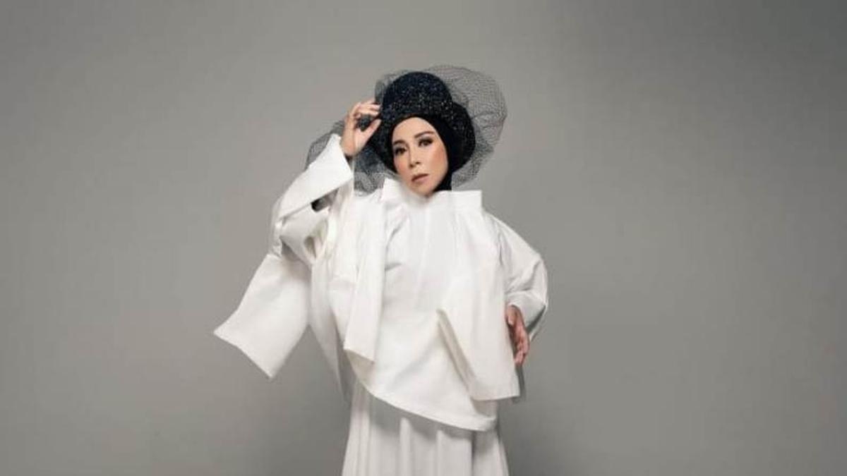 Melly Goeslaw Akui Perubahan Wajahnya karena Operasi Plastik di Dalam Negeri