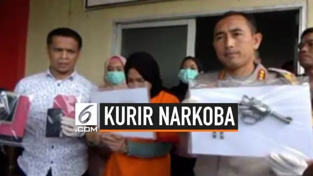 Polisi ungkap peredaran narkoba di Palembang, Sumatera Selatan. Seorang wanita yang juga merupakan bandar ditangkap, sementara seorang kurir ditembak mati karena mencoba melawan saat akan ditangkap.