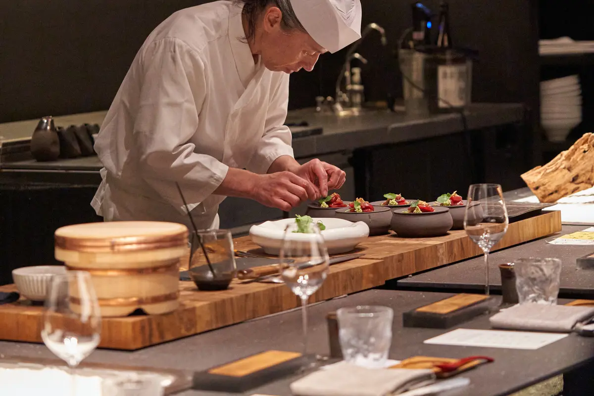 Nikmat Maksimal Saat Cicipi Omakase Kreasi Chef Jepang dengan Berbagai Ikan dari Toyama