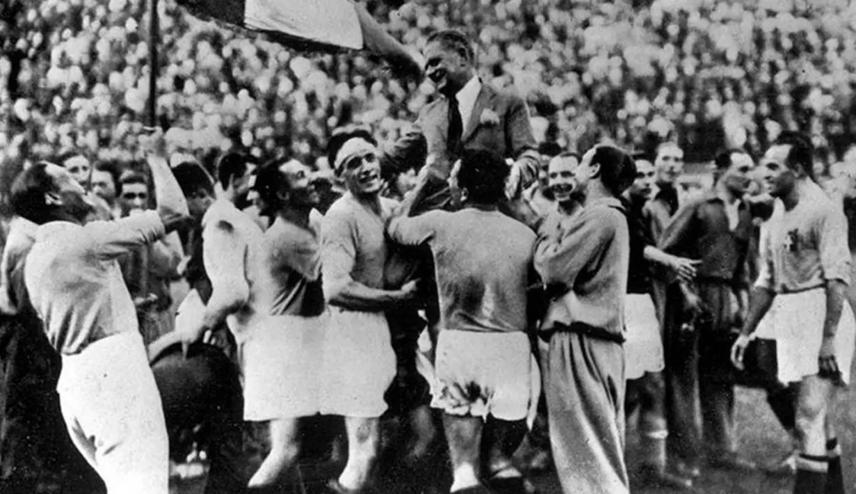 Kegembiraan Italia saat menjadi juara Piala Dunia FIFA 1934 di Italia (fifa.com)