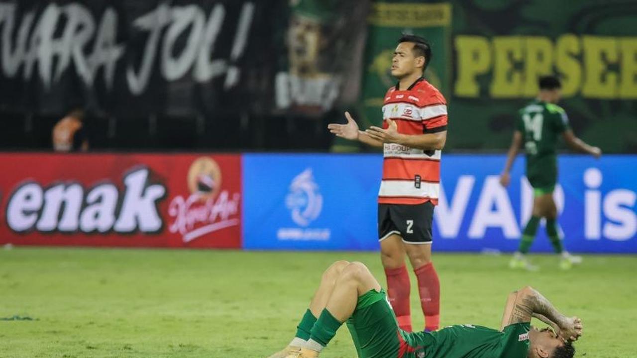 Rivera Ungkap Kondisi Ruang Ganti Persebaya Usai Kalah dari Madura United: Kecewa Berat dan Evaluasi Peluang