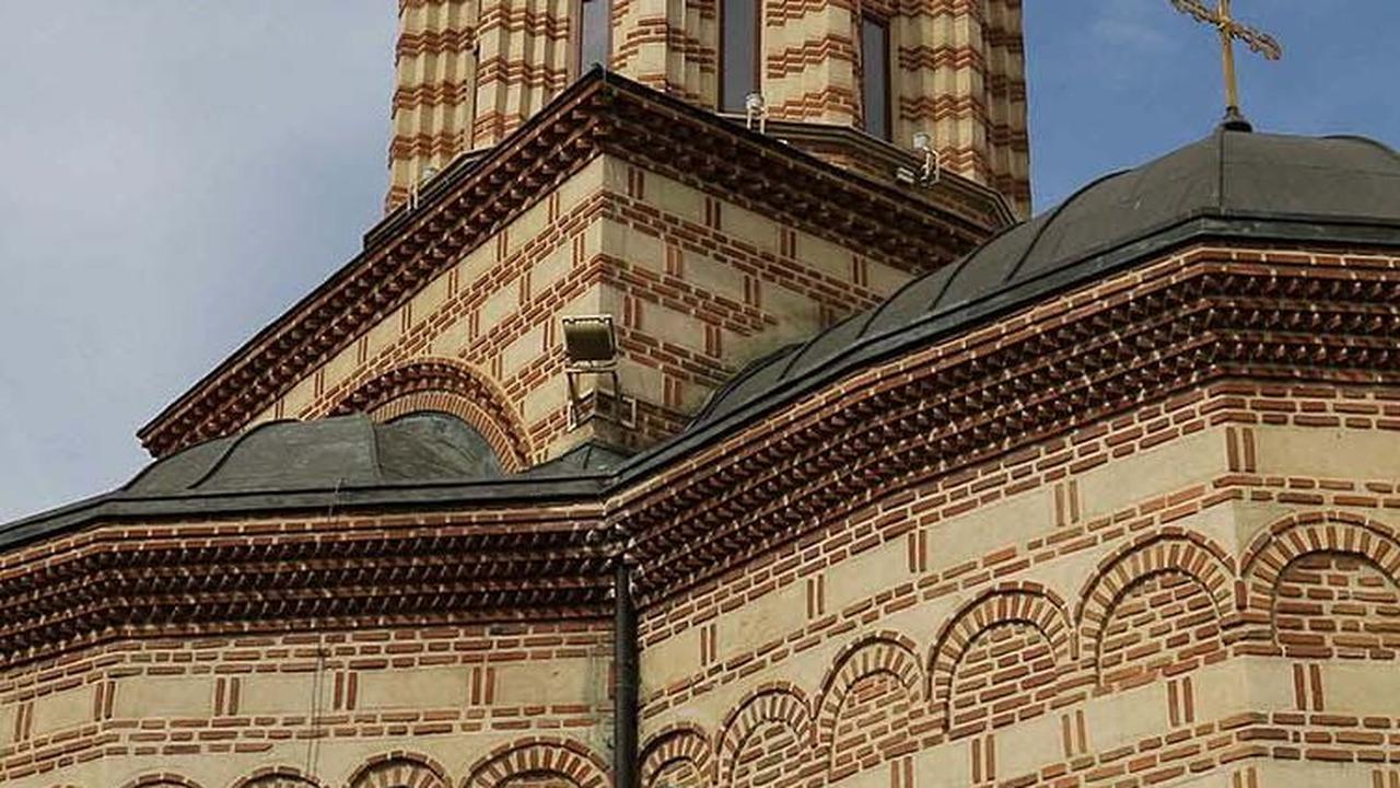 Selain itu, ada juga Gereja&nbsp;Curtea Veche yang arsitekturnya tak kalah indah.