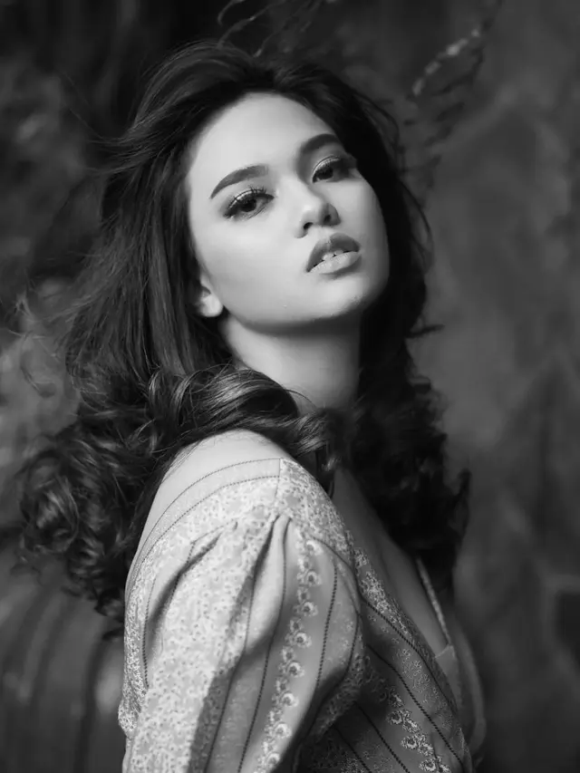 Charlotte Ramadhan. (Foto: Darwis Triadi dari Instagram @charlotteramadhan)