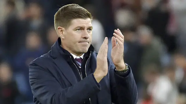 Foto: Bahagianya Steven Gerrard Usai Membawa Aston Villa Menang atas Southampton di Liga Inggris