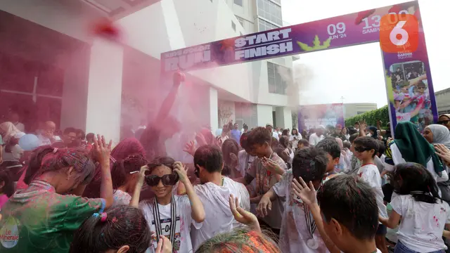 Foto: Olahraga Lari jadi Menyenangkan, Anak-anak Antusias di Acara Kids Color Run