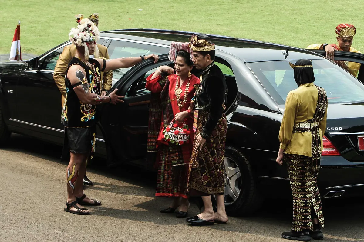 Berbaju Adat Bali, Presiden Jokowi Pimpin Upacara HUT ke-74 RI