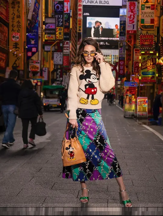 (Instagram/lunamaya)