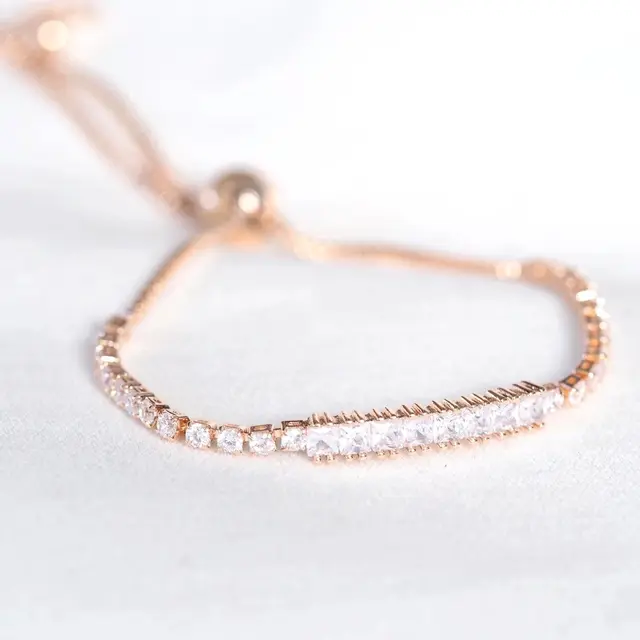 Mix and Match Perhiasan Sesuai Gaya, credit: Shopee