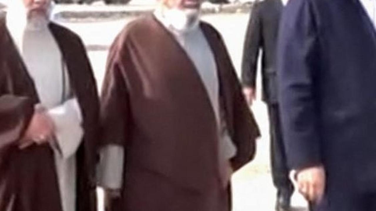 Sebelumnya, Raisi sempat meresmikan Bendungan Qiz Qalasi di perbatasan dengan Republik Azerbaijan di hari yang sama.