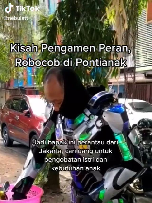 Pria Ini Ngamen Pakai Kostum Robocop Demi Nafkahi Keluarga, Kisahnya Bikin Haru