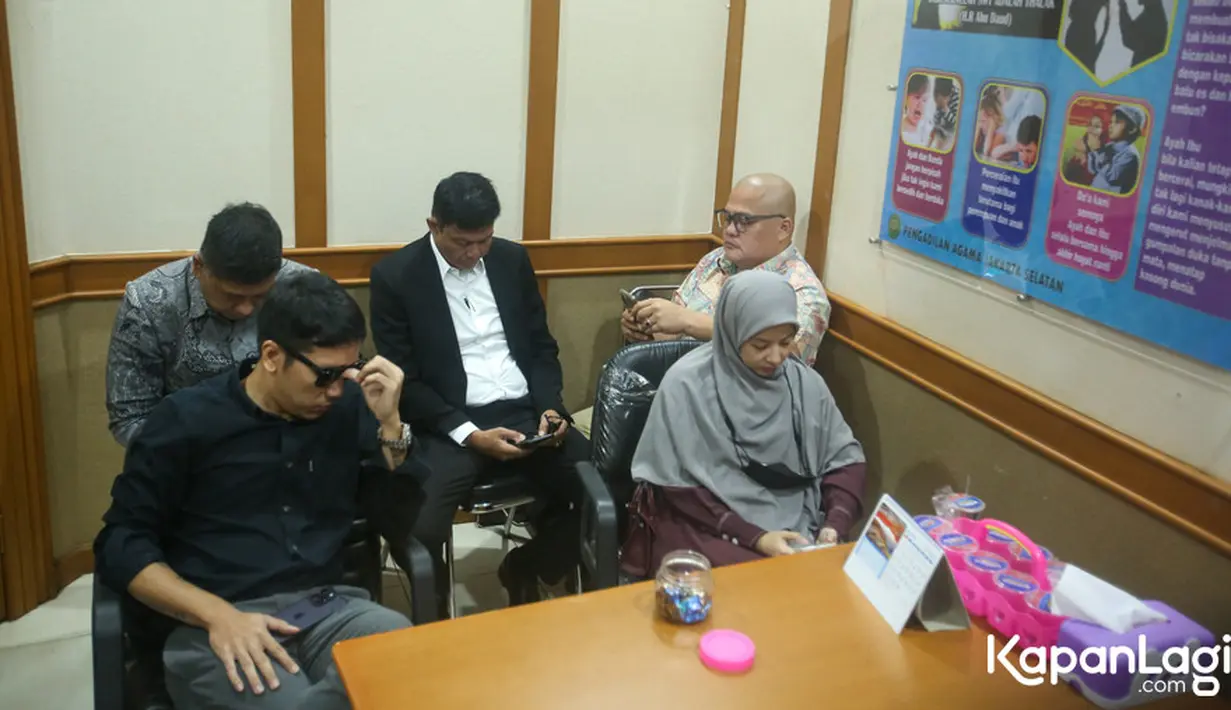 Sekedar informasi, Desta melayangkan gugatan dengan nomor perkara 1583/Pdt.G/2023/PAJS. Desta yang mengajukan gugatan juga karena sesuai dengan kesepakatan keduanya. [Foto: Muhammad Akrom Sukarya/KapanLagi.com]