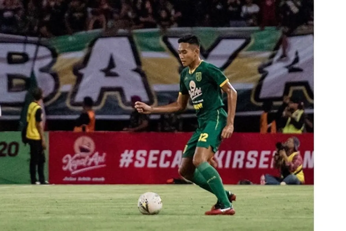 5 Gaya Rizky Ridho di Luar Lapangan, Bek Muda Persebaya Surabaya