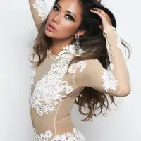 Penyanyi cantik Shanty telah vakum selama lima tahun di dunia hiburan. Apakah penampilannya di Hongkong tempo hari (9/8/2015) menjadi penanda  kembalinya Shanty? (Diera Bachir/Bintang.com)