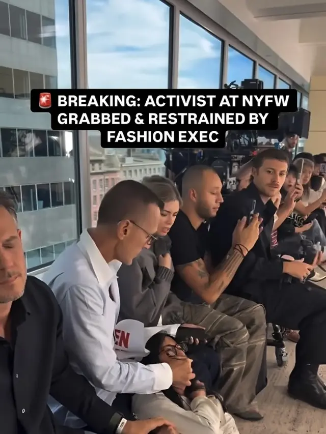 Aksi PETA di Peragaan COS pada New York Fashion Week