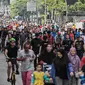 Warga berolahraga saat car free day di kawasan Bundaran HI, Jakarta, Minggu (4/12/2022). Menurut Kementerian Kesehatan, mayoritas masyarakat Indonesia sudah memiliki antibodi terhadap COVID-19 baik melalui infeksi maupun lewat program vaksinasi virus corona. (Liputan6.com/Faizal Fanani)