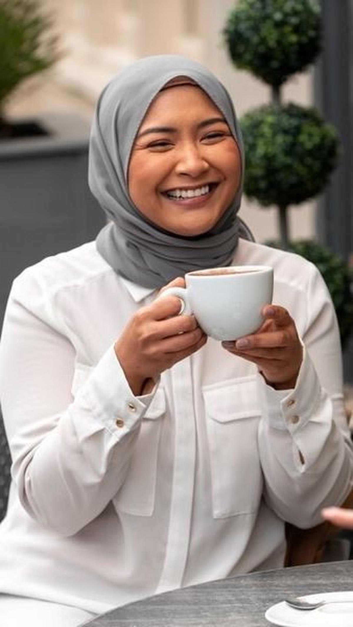 Pilihan Bahan Hijab yang Nyaman dan Stylish
