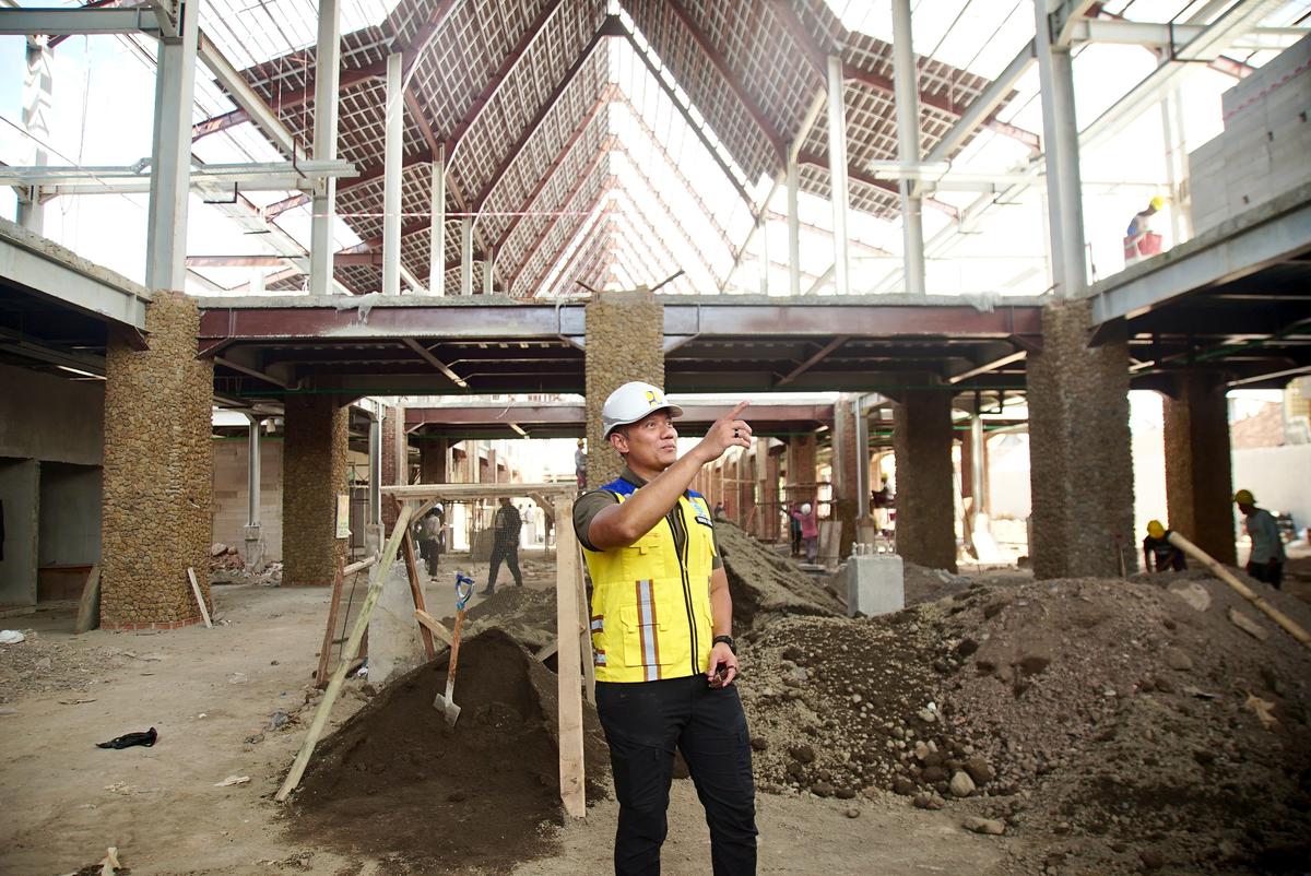 Menko AHY Tinjau Revitalisasi Asrama Inggrisan dan Pasar Banyuwangi yang Jadi Kawasan Heritage