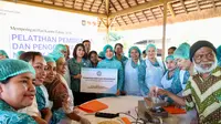 Ketum TP PKK Tri Tito Karnavian Puji Produk Lokal Unggulan Minyak Kemiri Kabupaten Belu