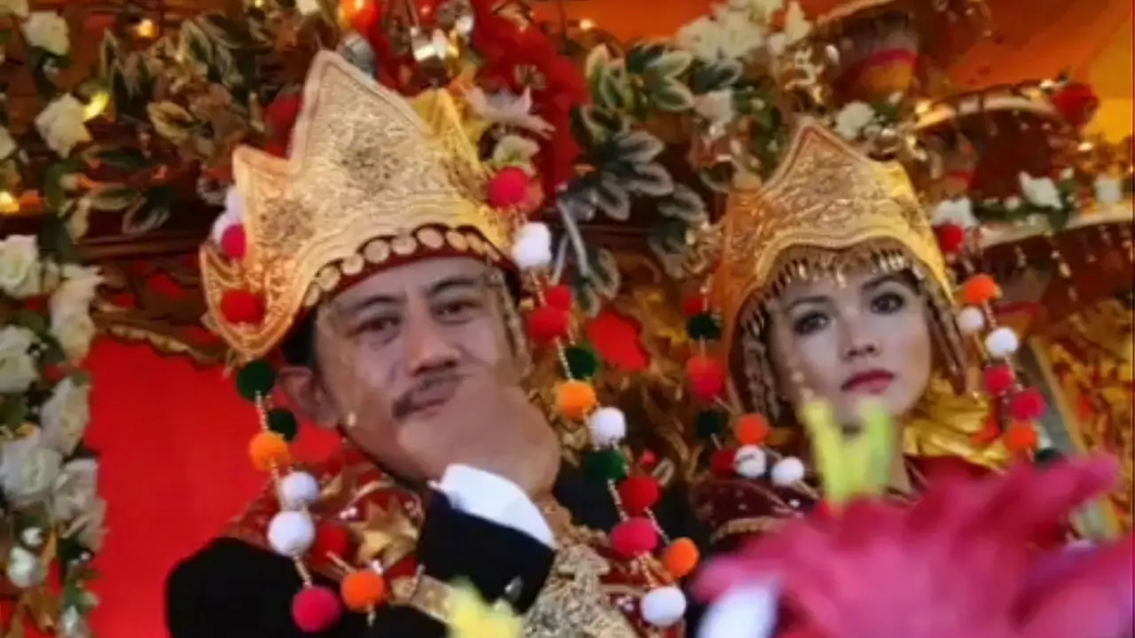 Foto Lawas Pernikahan Karina Ranau dan Epy Kusnandar