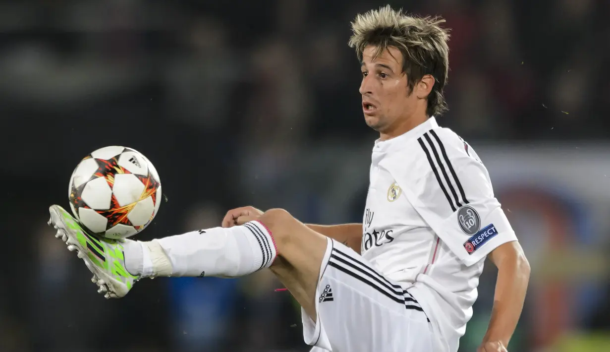 5. Fabio Coentrao (30 juta euro) - Bek kiri asal Portugal ini bergabung dengan Real Madrid pada 2011. Real Madrid melabuhkan Fabio Coentrao dari Benfica dengan nilai transfer mencapai 30 juta euro. (AFP/Fabrice Coffrini)