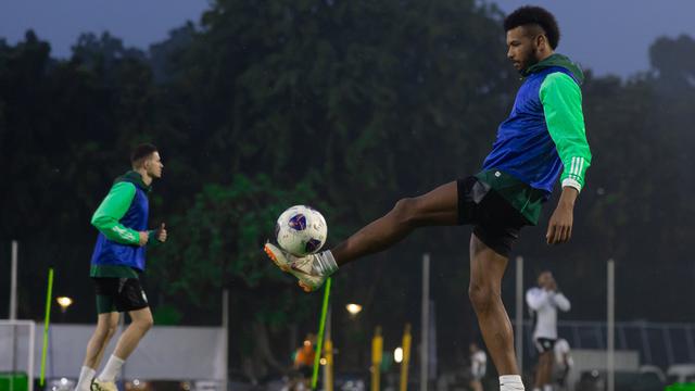 Timnas Arab Saudi menggelar latihan di Jakarta menjelang melawan Timnas Indonesia.