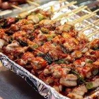 Kalau bertandang ke Korea Selatan, daftar jajanan ini yang enggak boleh kamu lewatkan.