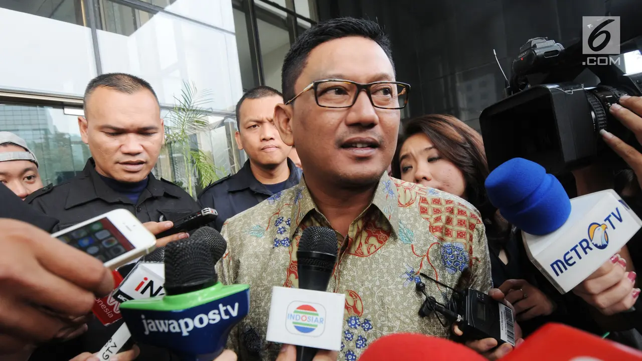 Ekspresi Abdul Malik Haramain Usai Diperiksa  KPK Terkait Kasus E-KTP