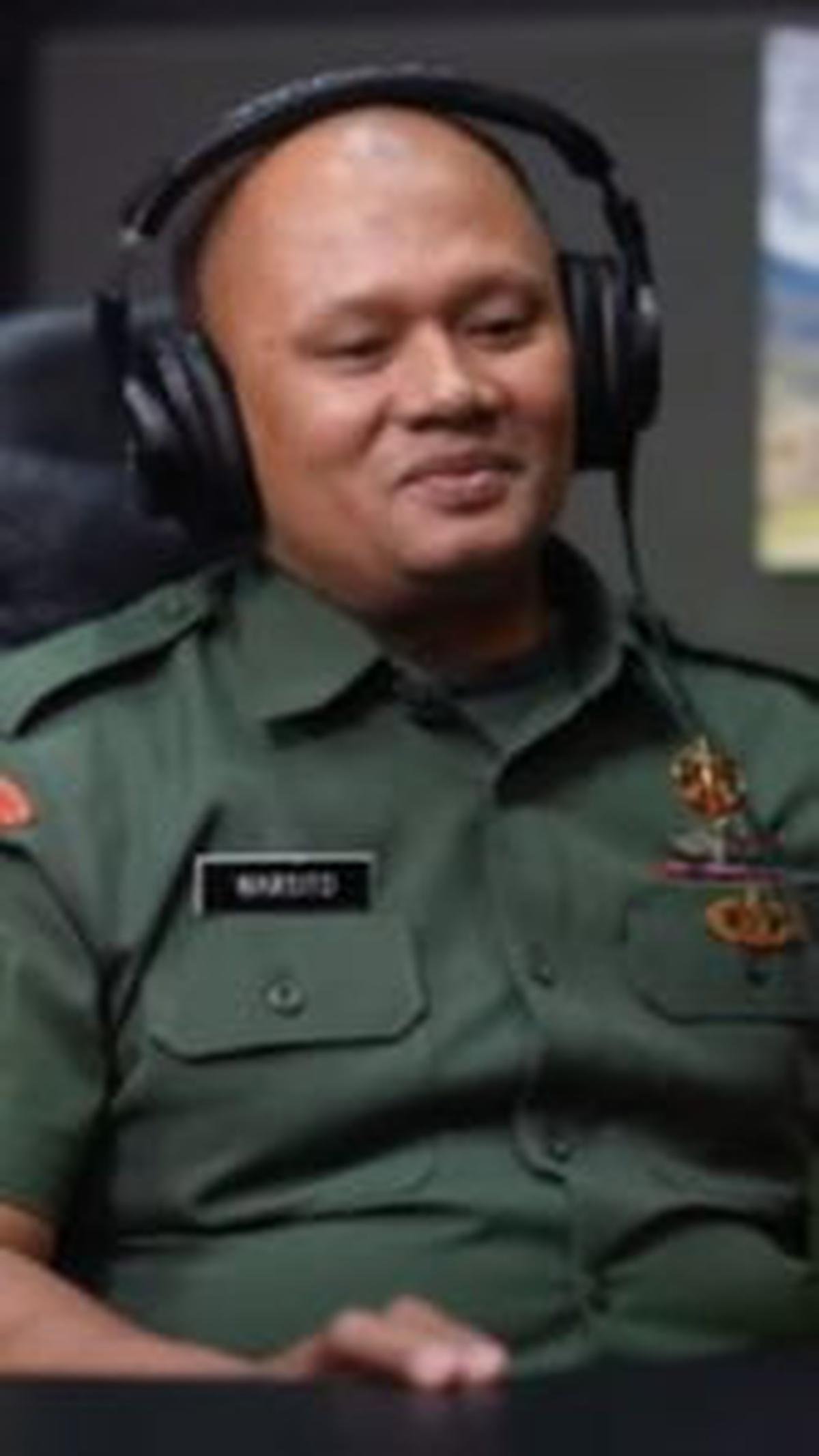 "S1 saya hukum, kemudian S2 saya juga hukum. Saya master hukum Univeritas Esa Unggul," ungkapnya, demikian dikutip dari keterangan video. <br>